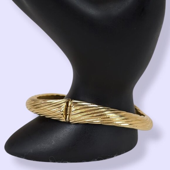 V. Joan Rivers Metal Twist Hinge Bracelet - Picture 3 of 5